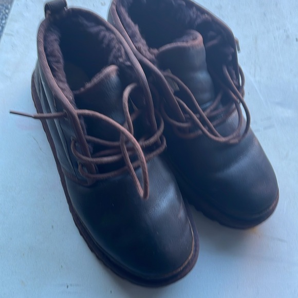 Men’s NEW UGG NEUMEL LEATHER CHINA TEA BROWNCHUKKA ANKLE BOOTS1008908
